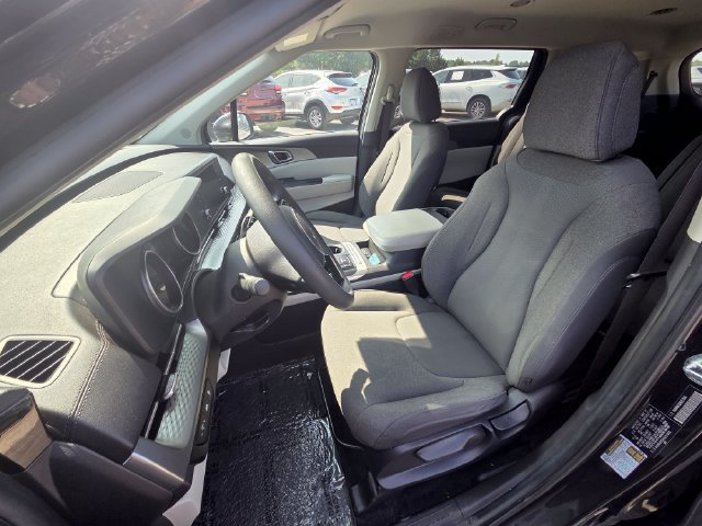 Used 2022 Kia Carnival LX FWD image 12