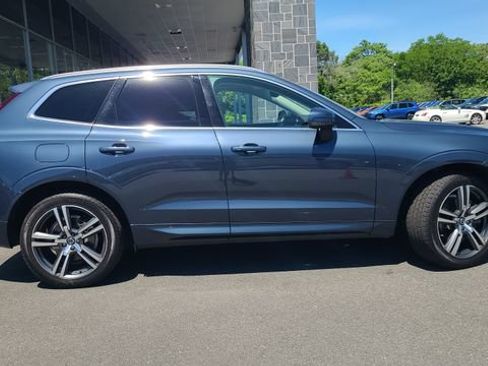 Used 2021 Volvo XC60 T6 Momentum w/ Protection Package Premier AWD/4WD image 10