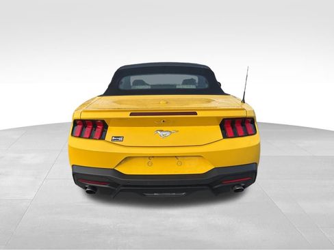 Used 2024 Ford Mustang Premium image 4