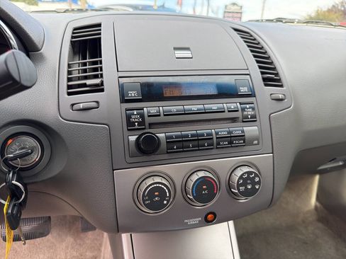 Used 2005 Nissan Altima 3.5 SE image 30