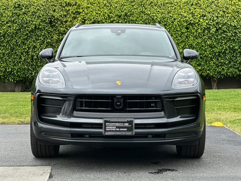 Certified 2026 Porsche Macan AWD/4WD image 11