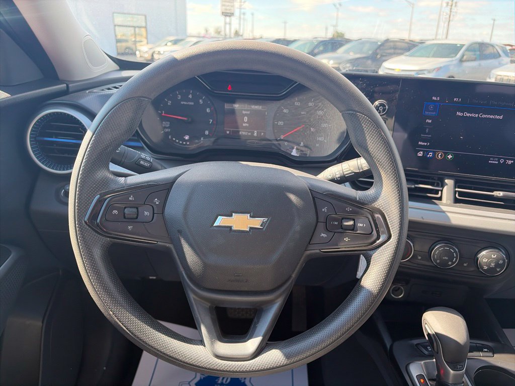 Used 2024 Chevrolet Trax LS w/ LS Convenience Package FWD image 15
