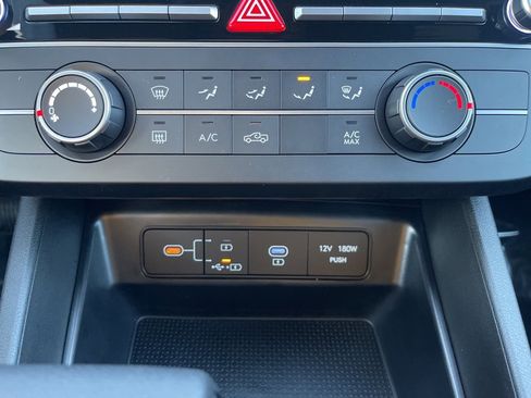 Used 2025 Hyundai Santa Cruz SE image 21