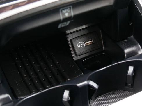 Used 2020 Mercedes-Benz E 350 Sedan image 25