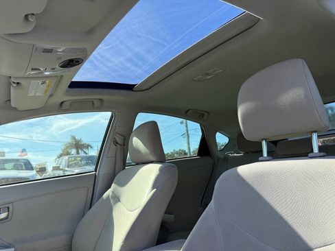 Used 2013 Toyota Prius image 12
