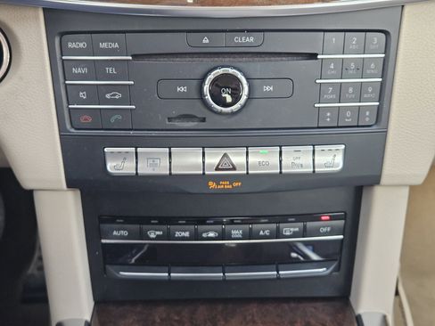 Used 2016 Mercedes-Benz E 350 Sedan image 18