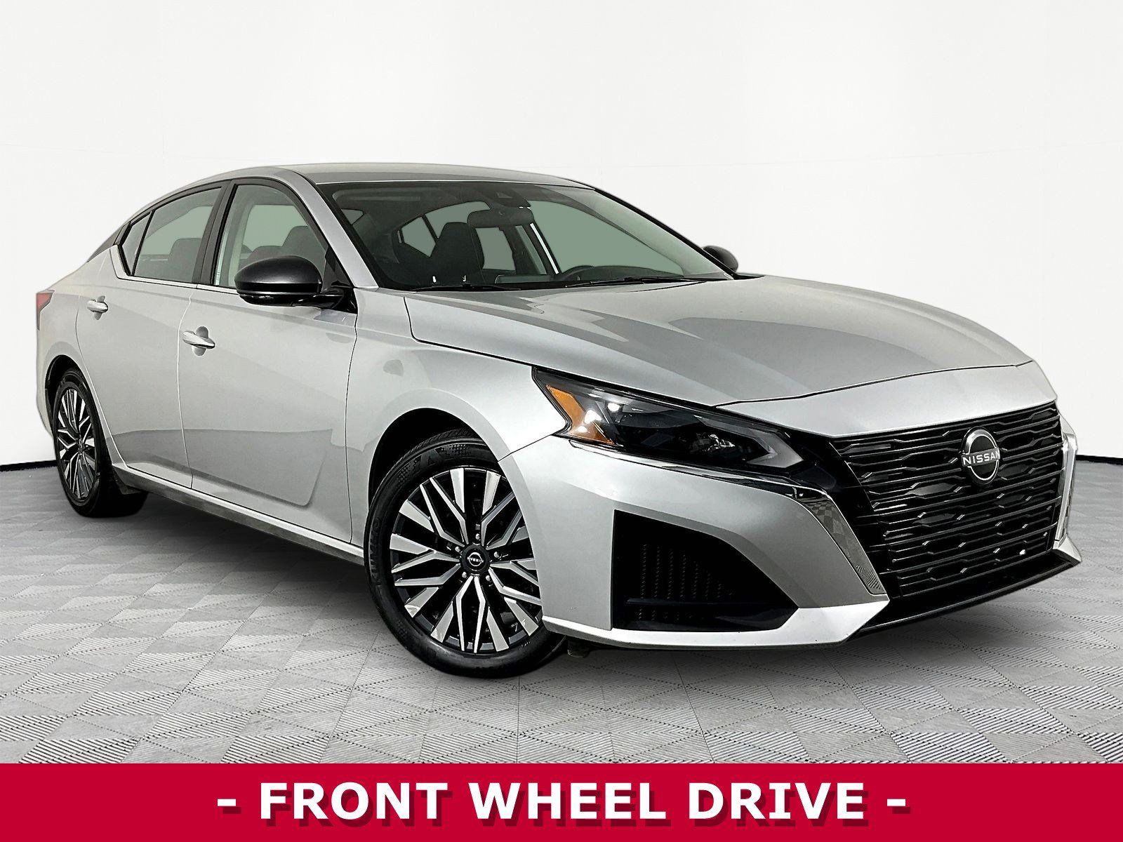 Certified 2024 Nissan Altima 2.5 SV FWD image 3