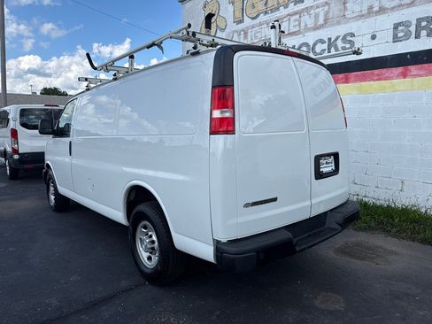 Used 2018 Chevrolet Express 2500 w/ Safety Package RWD image 5