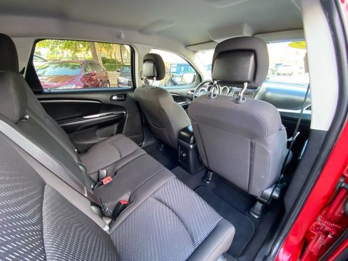 Used 2017 Dodge Journey SE image 40