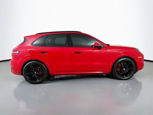 Certified 2026 Porsche Cayenne GTS AWD/4WD image 4