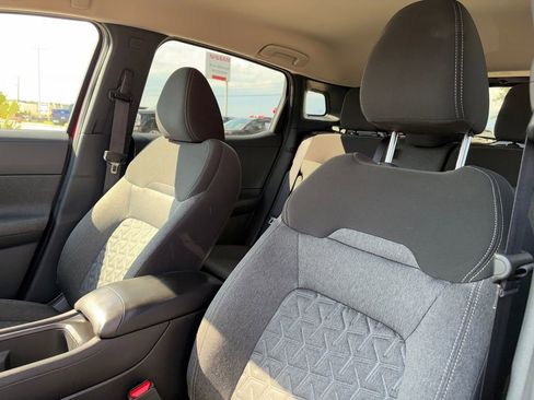 Used 2026 Nissan Kicks SV FWD image 10