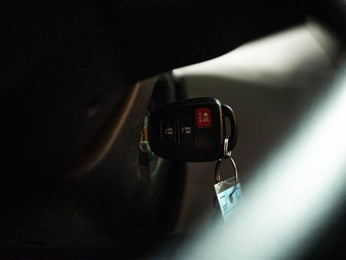 Used 2026 Toyota Corolla Cross L FWD image 17