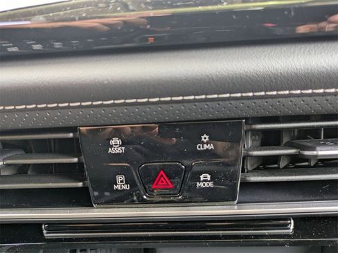 New 2025 Volkswagen Atlas SEL image 25