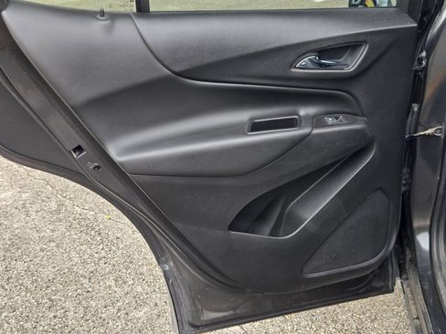 Used 2019 Chevrolet Equinox LT FWD image 12