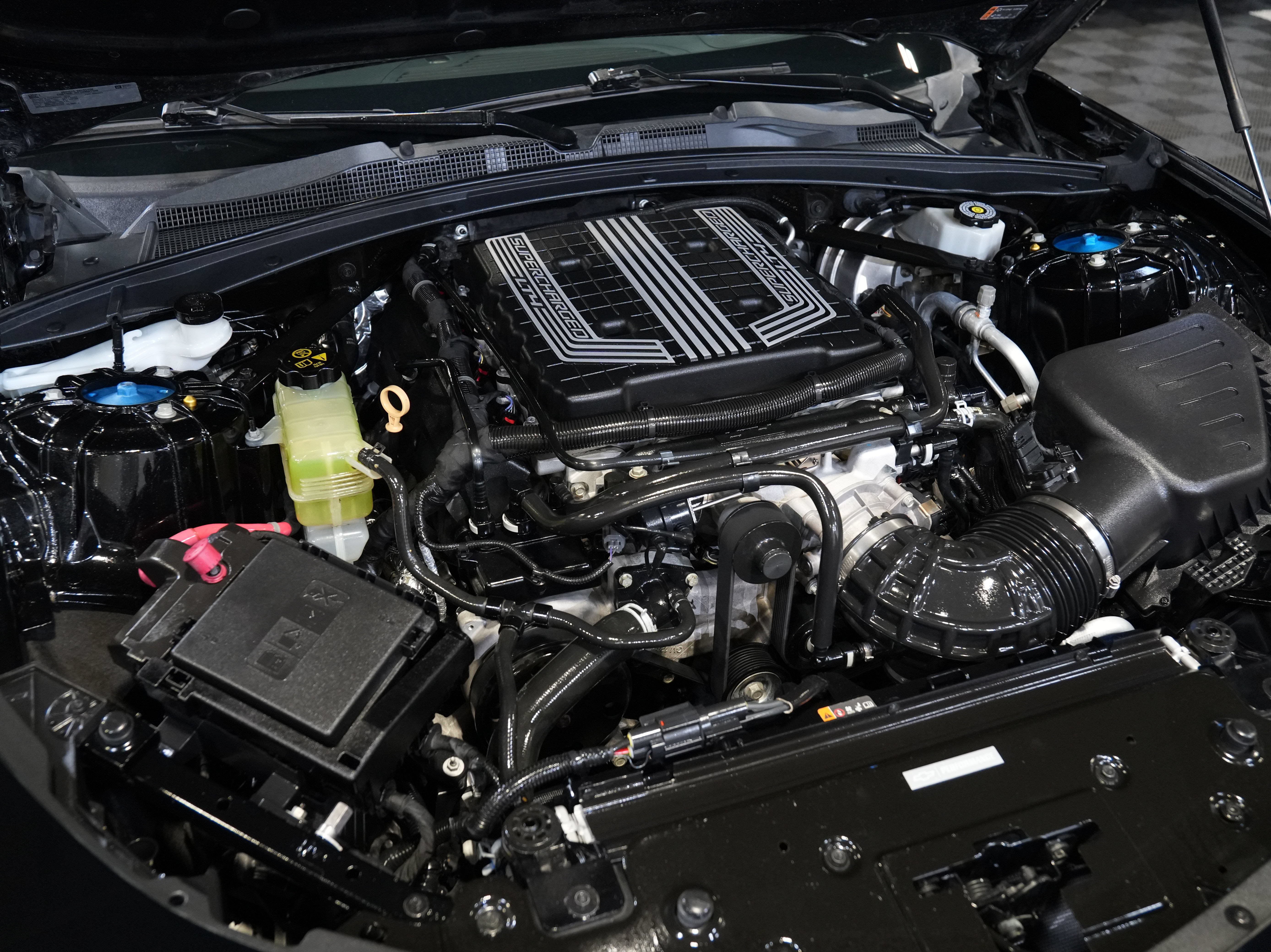 Used 2018 Chevrolet Camaro ZL1 RWD image 42