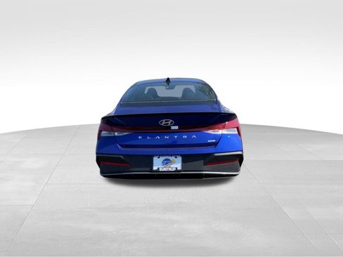 New 2025 Hyundai Elantra SEL image 19