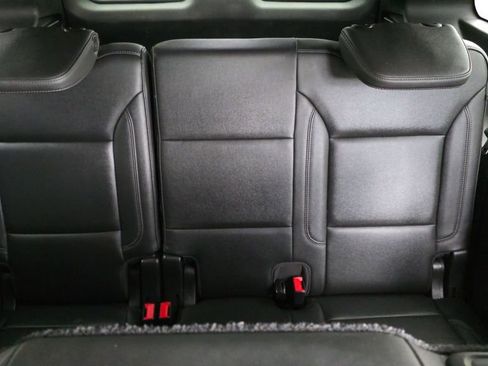Used 2021 Chevrolet Suburban LT RWD image 28