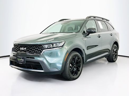 Used 2023 Kia Sorento S w/ Panoramic Sunroof Package image 3