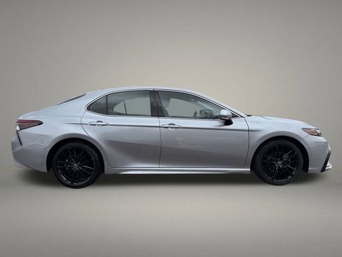 Used 2023 Toyota Camry XSE image 6