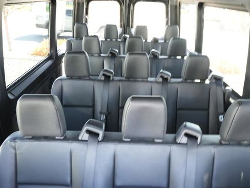 Used 2024 Mercedes-Benz Sprinter 2500 image 9