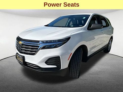 Used 2022 Chevrolet Equinox LS w/ LS Convenience Package AWD/4WD image 5