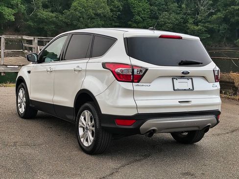 Used 2017 Ford Escape SE AWD/4WD image 5