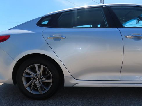 Used 2020 Kia Optima LX FWD image 21