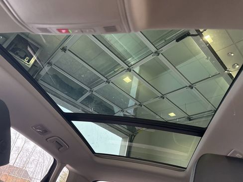 New 2026 Volkswagen Taos SE image 23