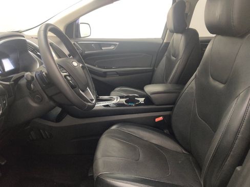 Used 2017 Ford Edge Titanium w/ Equipment Group 301A FWD image 17