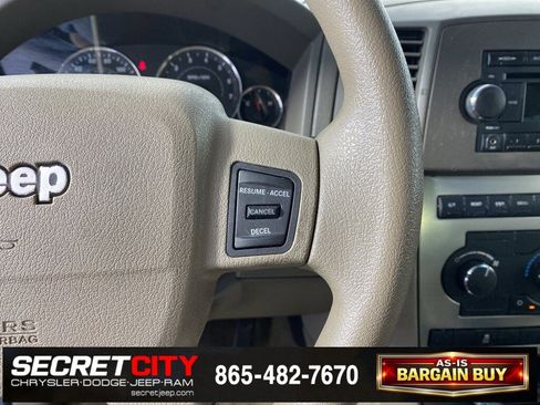 Used 2007 Jeep Grand Cherokee Laredo w/ Cargo Convenience Group image 17