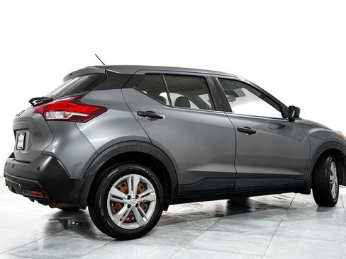 Used 2020 Nissan Kicks S FWD image 7