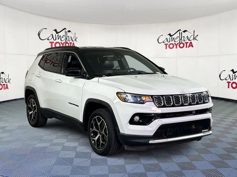 Used 2025 Jeep Compass Limited AWD/4WD image 3