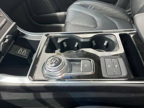 Used 2020 Ford Edge Titanium AWD/4WD image 29