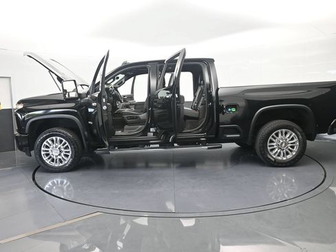 Used 2022 Chevrolet Silverado 2500 High Country w/ Z71 Off-Road Package AWD/4WD image 89