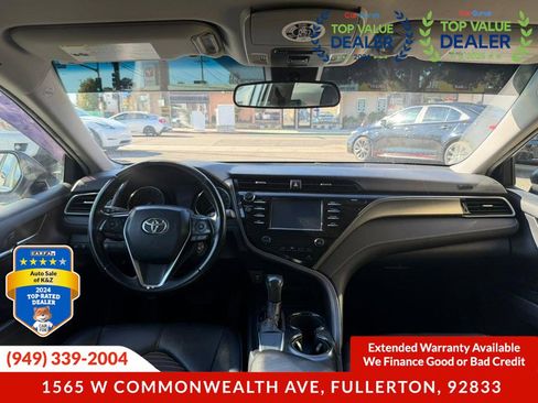 Used 2019 Toyota Camry SE image 25