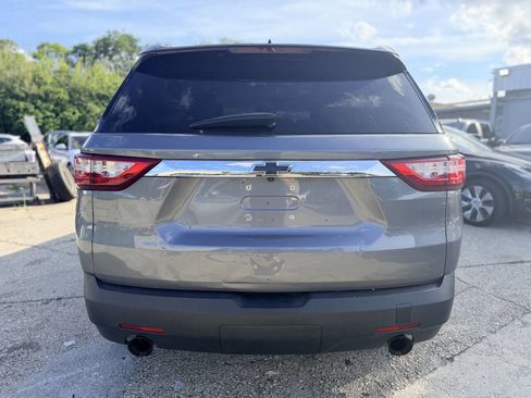 Used 2019 Chevrolet Traverse LS FWD image 4