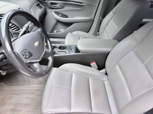 Used 2017 Chevrolet Impala LT w/ Leather Package FWD image 10