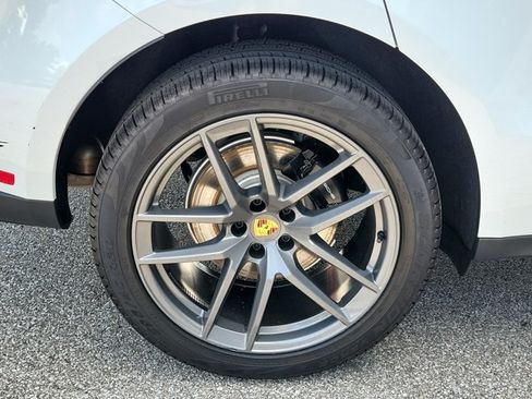 Certified 2026 Porsche Macan Turbo AWD/4WD image 14
