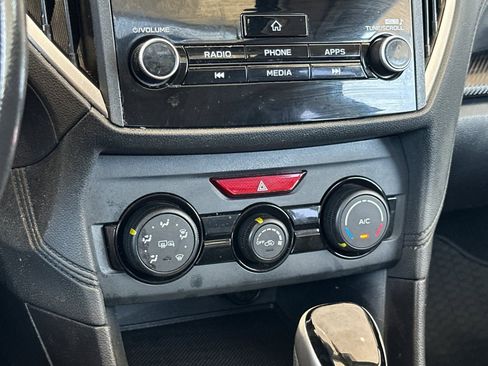 Used 2018 Subaru Crosstrek 2.0i Premium AWD/4WD image 19
