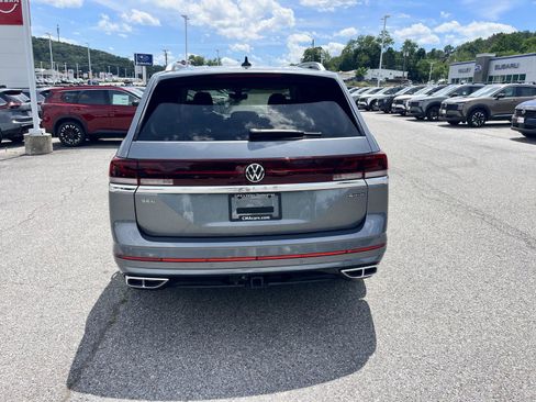 Used 2024 Volkswagen Atlas SEL Premium R-Line AWD/4WD image 6