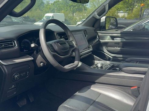 Used 2022 Jeep Wagoneer Series II AWD/4WD image 29