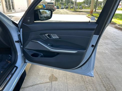 Used 2027 BMW M3 Competition AWD/4WD image 33