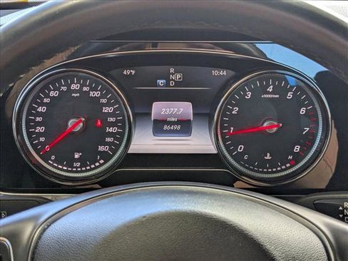 Used 2018 Mercedes-Benz E 400 4MATIC Sedan image 3