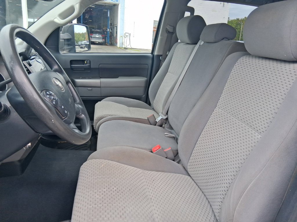 Used 2012 Toyota Tundra 4x4 CrewMax w/ Tow Pkg image 10