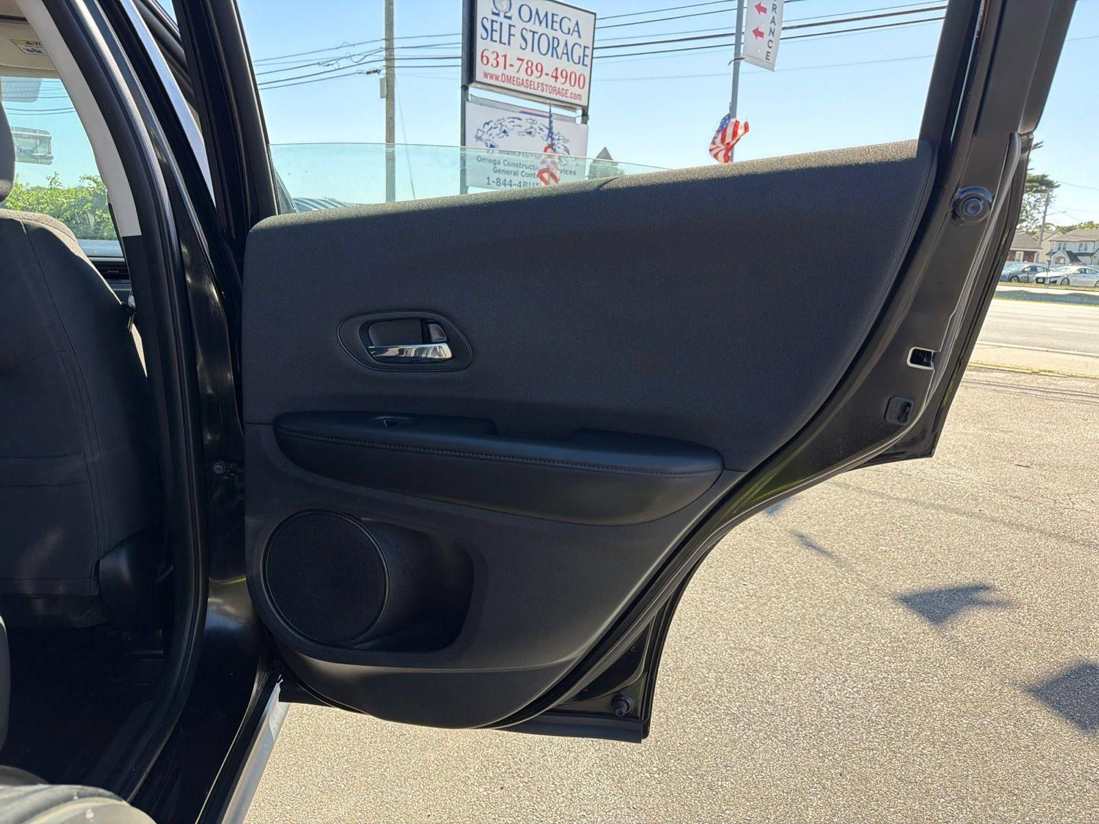 Used 2021 Honda HR-V LX image 17