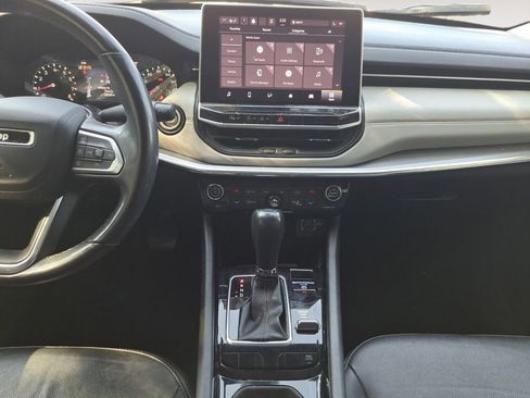 Used 2022 Jeep Compass Limited image 11