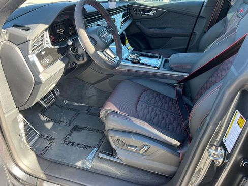 New 2025 Audi RS Q8 performance image 9