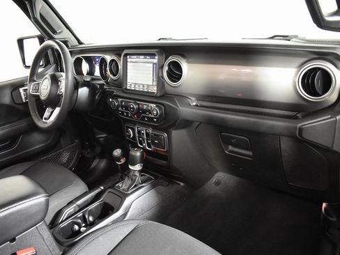 Used 2023 Jeep Gladiator Overland image 34