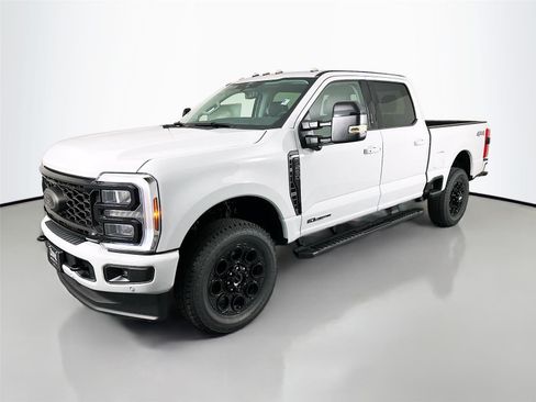 New 2026 Ford F250 Lariat w/ Black Appearance Package image 3