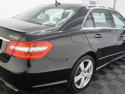 Used 2012 Mercedes-Benz E 350 4MATIC Sedan image 7